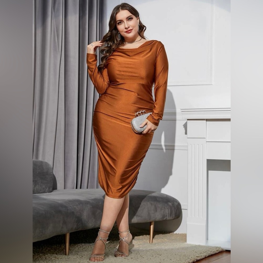 Plus Draped Collar Ruched Bodycon Dress